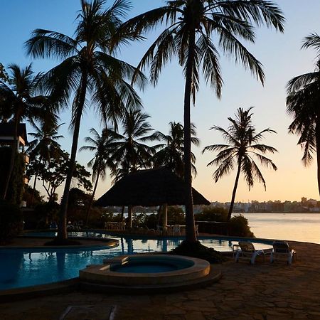 Tamarind Village Hotel Apartments Mombasa Eksteriør billede